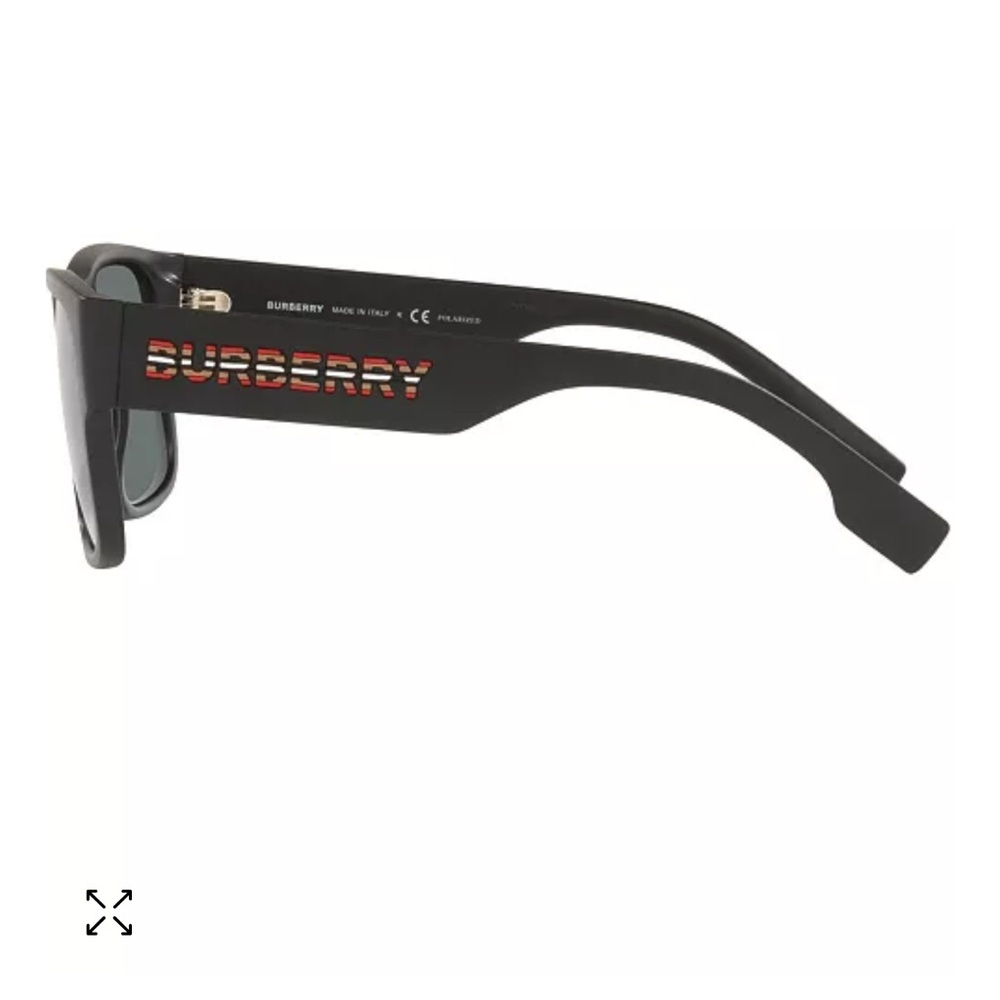Burberry Black Grooming Kit Sleek Design